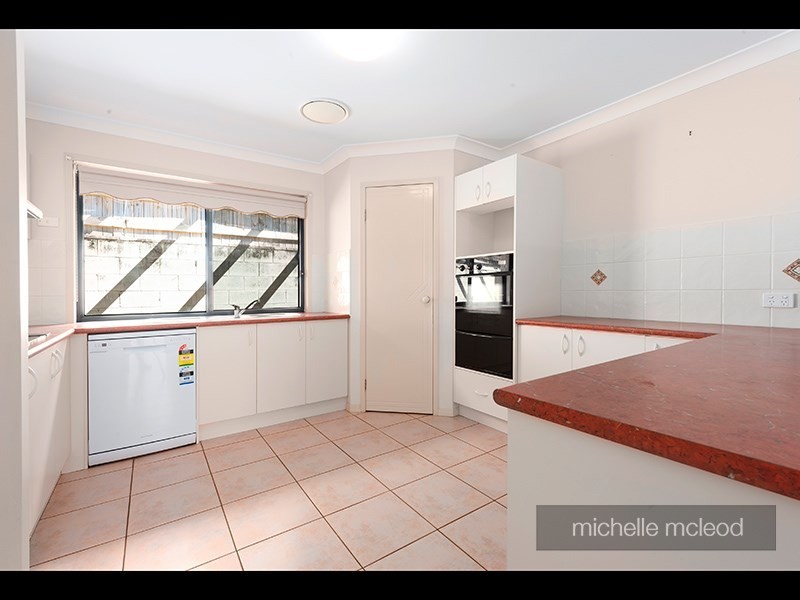 6 Summerfield Place, Kenmore QLD 4069