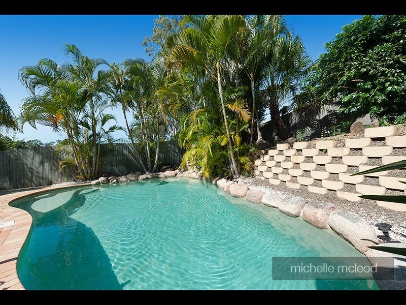 6 Summerfield Place, Kenmore QLD 4069