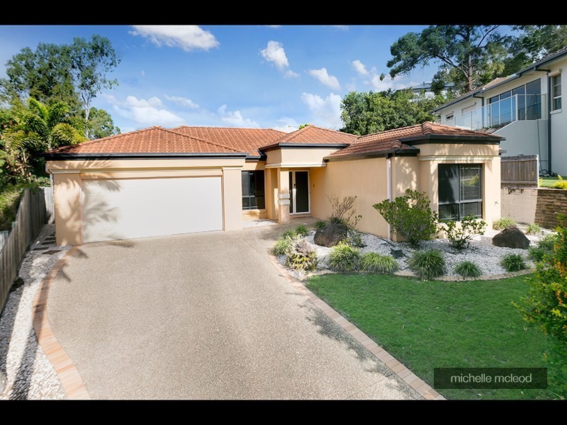 6 Summerfield Place, Kenmore QLD 4069