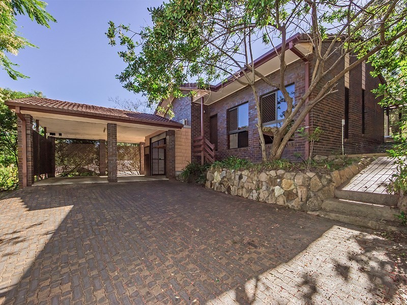 53 Boblynne Street, Chapel Hill QLD 4069