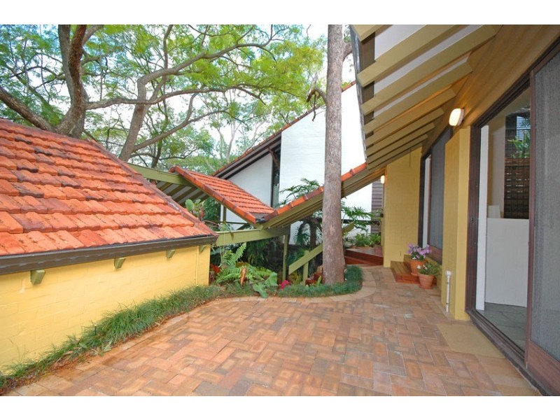 63 Ironside Street, St Lucia QLD 4067