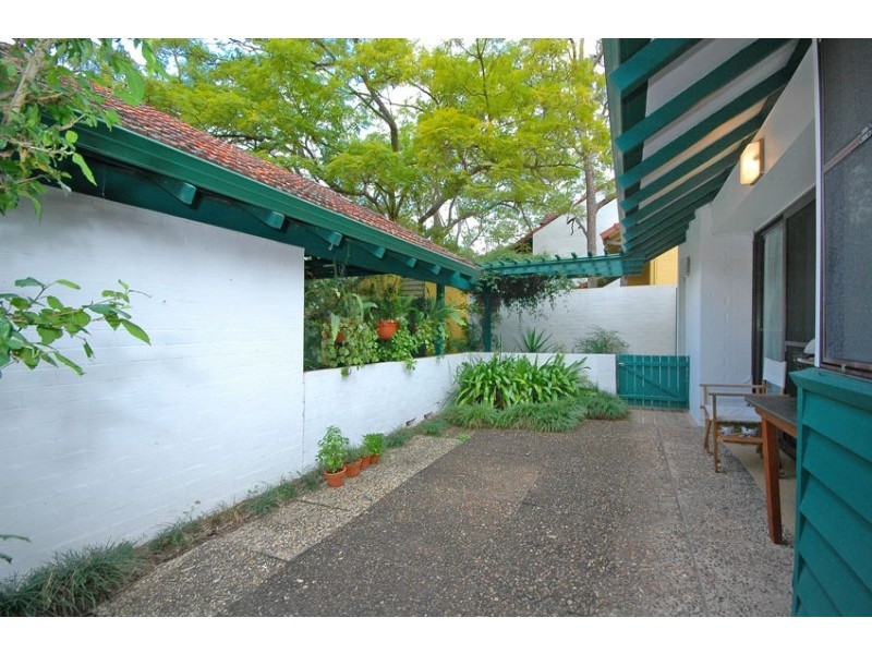 61 Ironside Street, St Lucia QLD 4067