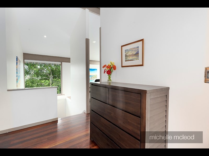 24 Rowena Street, Kenmore QLD 4069