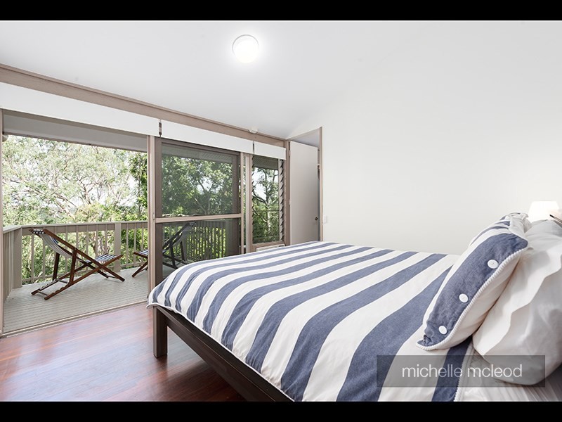 24 Rowena Street, Kenmore QLD 4069