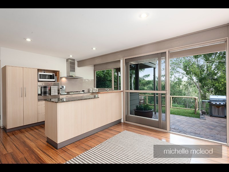 24 Rowena Street, Kenmore QLD 4069