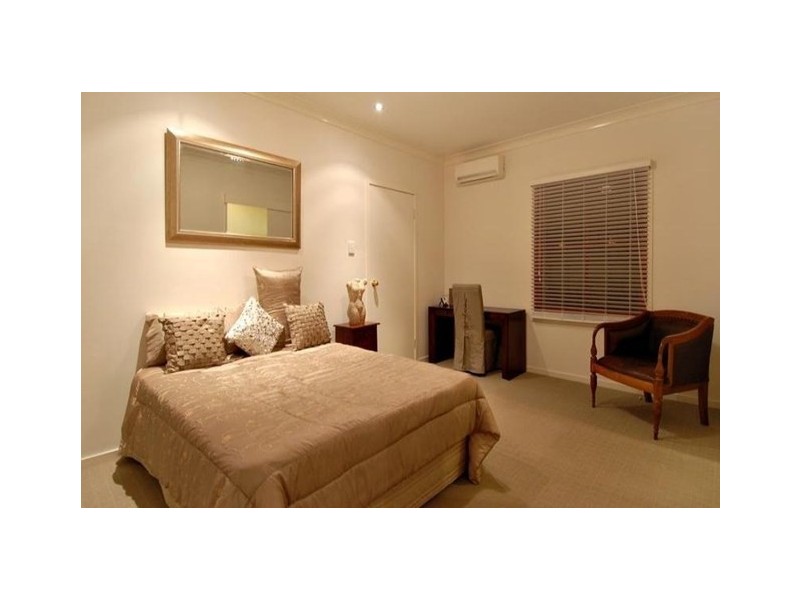 91 Taringa Parade, Indooroopilly QLD 4068