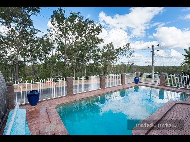 61 Sunset Road, Kenmore QLD 4069