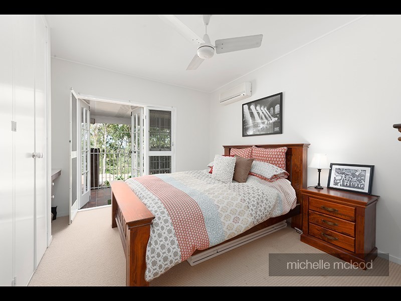 61 Sunset Road, Kenmore QLD 4069