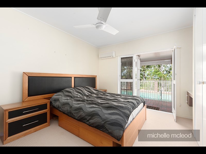 61 Sunset Road, Kenmore QLD 4069