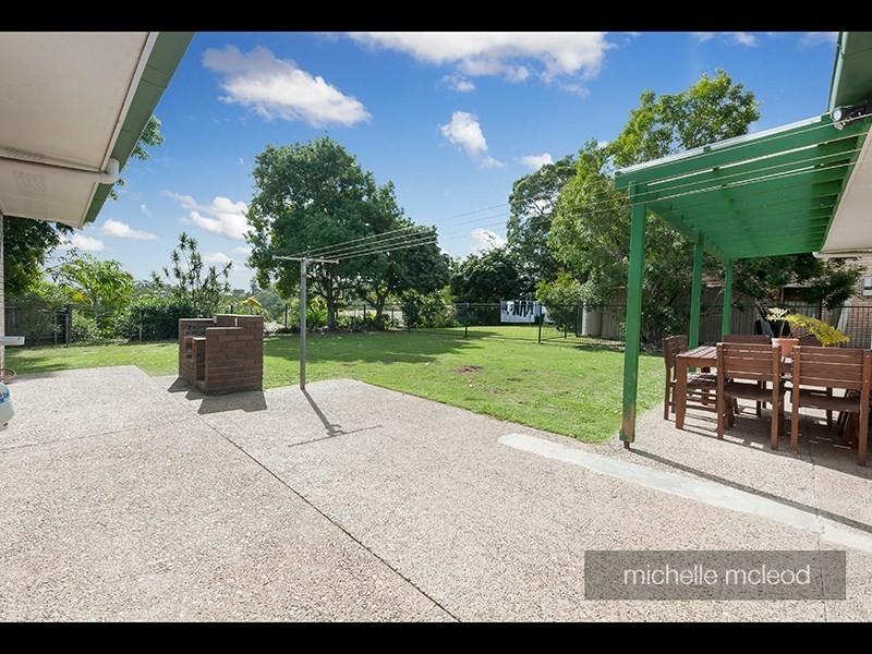 61 Sunset Road, Kenmore QLD 4069