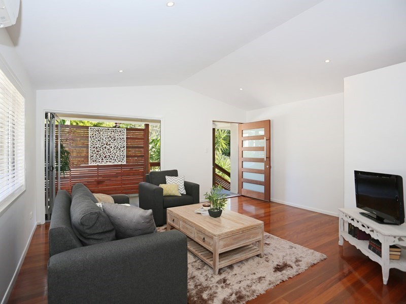 27 Knowles Street, Auchenflower QLD 4066