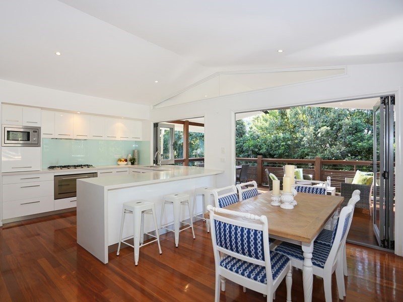 27 Knowles Street, Auchenflower QLD 4066