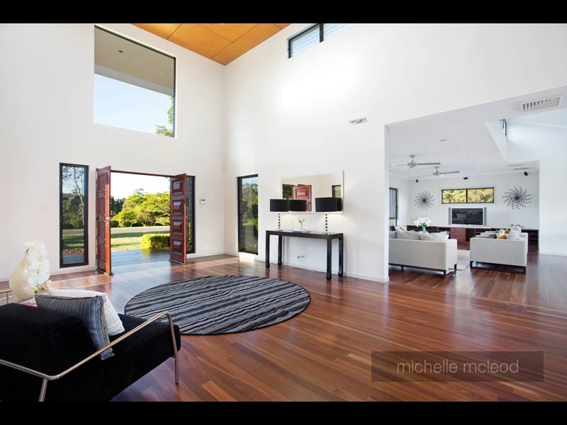 16 Osna Place, Pullenvale QLD 4069