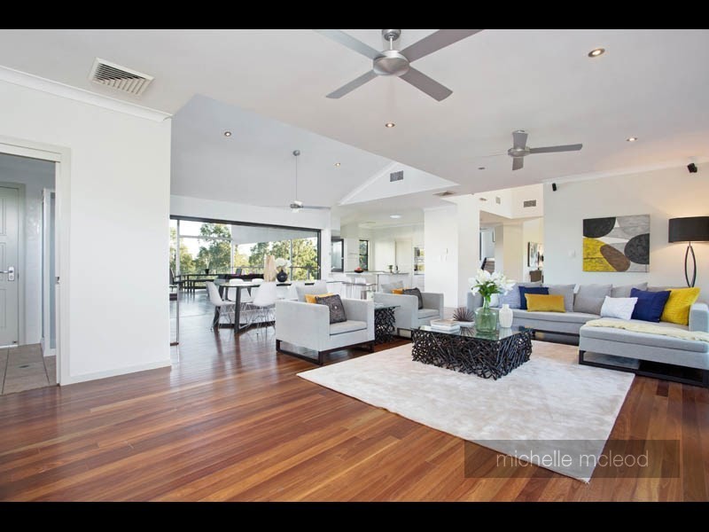 16 Osna Place, Pullenvale QLD 4069