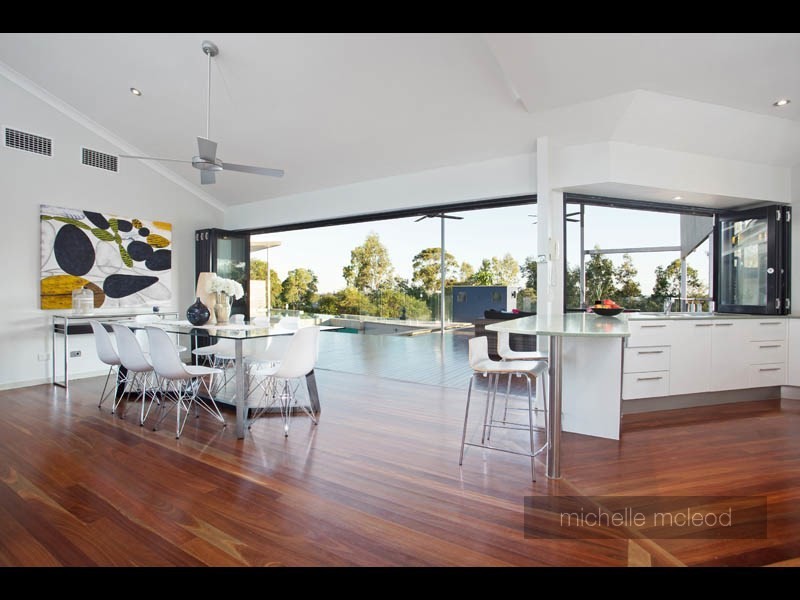 16 Osna Place, Pullenvale QLD 4069