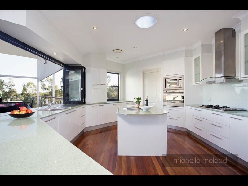 16 Osna Place, Pullenvale QLD 4069