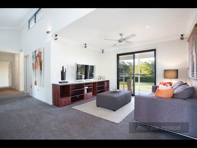 16 Osna Place, Pullenvale QLD 4069