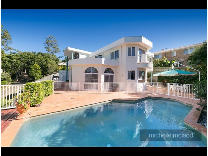 5 Kagoola Close, Chapel Hill QLD 4069