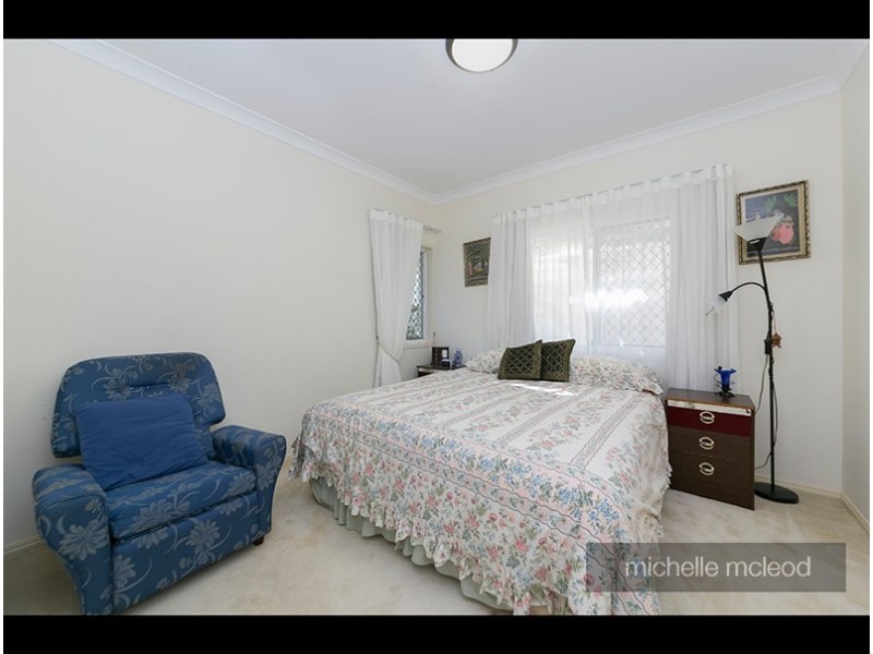 5 Kagoola Close, Chapel Hill QLD 4069