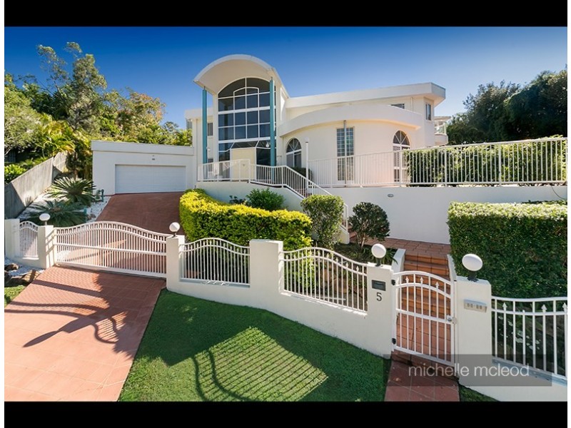 5 Kagoola Close, Chapel Hill QLD 4069