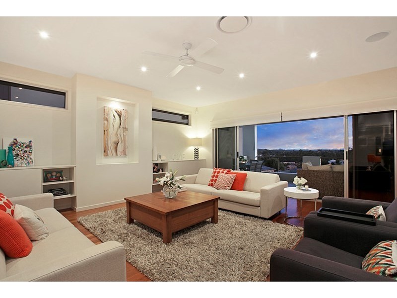 21 Debussy Place, Mount Ommaney QLD 4074