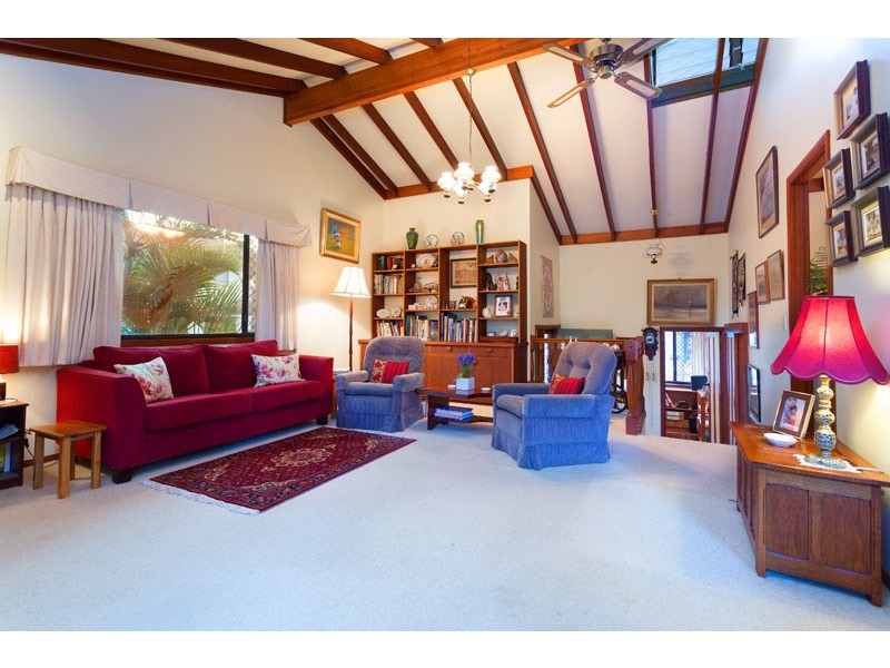 5 Talasea Street, Chapel Hill QLD 4069