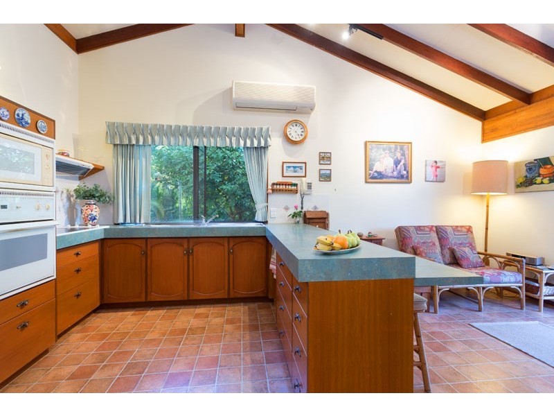 5 Talasea Street, Chapel Hill QLD 4069