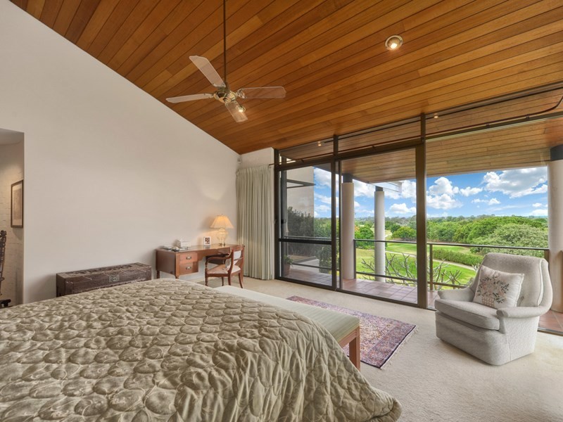 6 Carnoustie Court, Indooroopilly QLD 4068