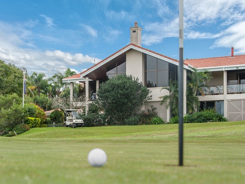6 Carnoustie Court, Indooroopilly QLD 4068