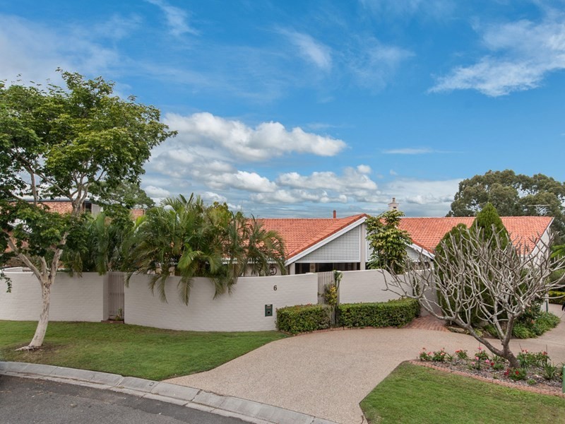 6 Carnoustie Court, Indooroopilly QLD 4068