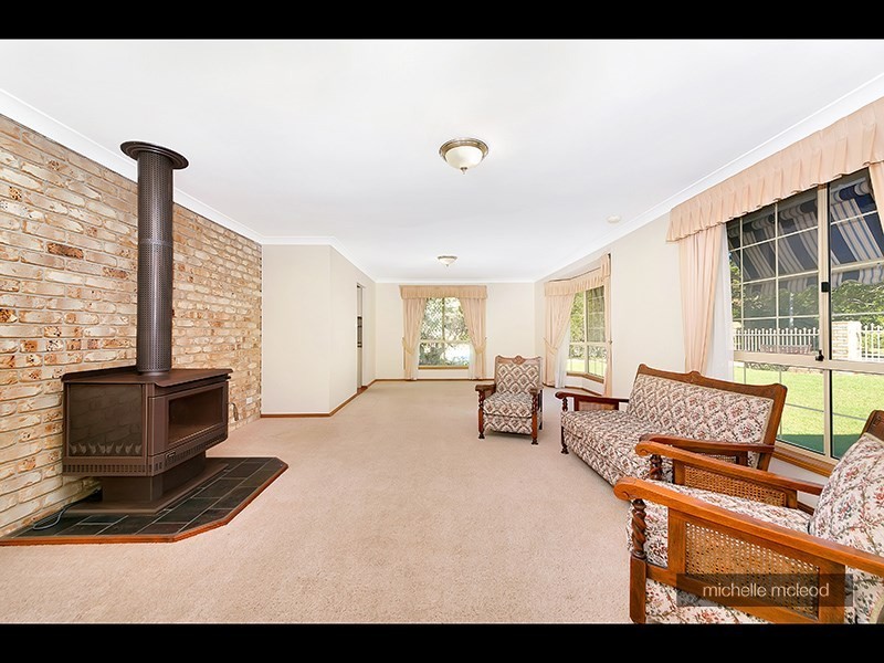 11 Mukurta Street, Chapel Hill QLD 4069