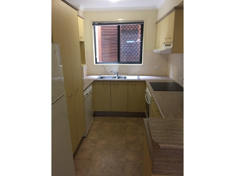 2/27 Campbell Street, Toowong QLD 4066