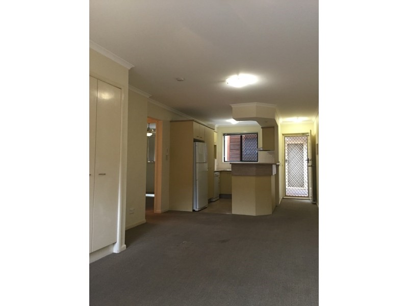 2/27 Campbell Street, Toowong QLD 4066