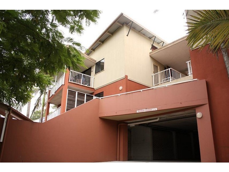 2/27 Campbell Street, Toowong QLD 4066