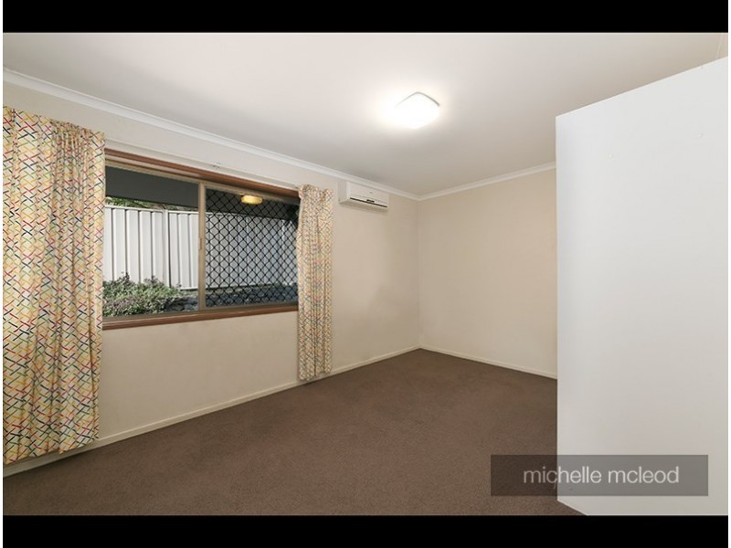 6 Goolman Street, Chapel Hill QLD 4069