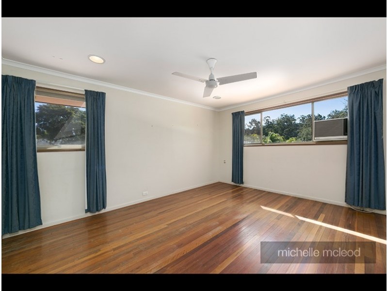 6 Goolman Street, Chapel Hill QLD 4069