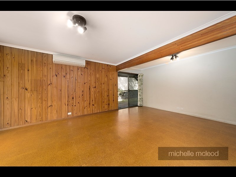 6 Goolman Street, Chapel Hill QLD 4069