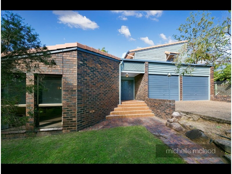 6 Goolman Street, Chapel Hill QLD 4069