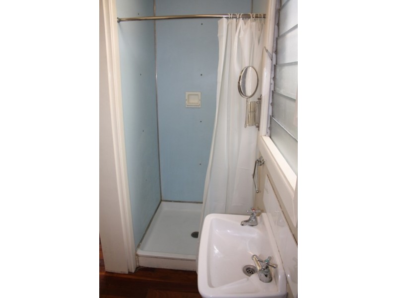 3 Telarah Street, Indooroopilly QLD 4068