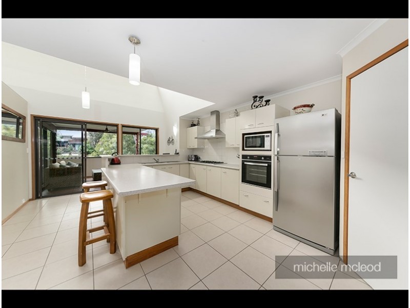 46 Halimah Street, Chapel Hill QLD 4069