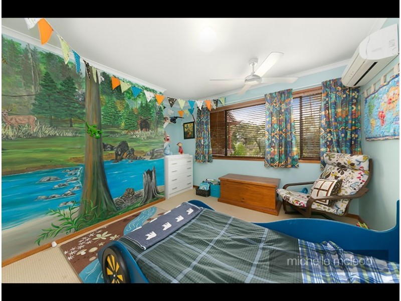 46 Halimah Street, Chapel Hill QLD 4069