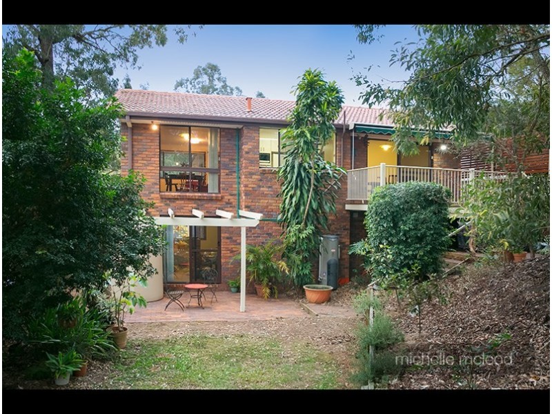 63 Cassandra Street, Chapel Hill QLD 4069