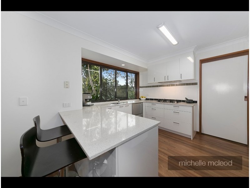 63 Cassandra Street, Chapel Hill QLD 4069