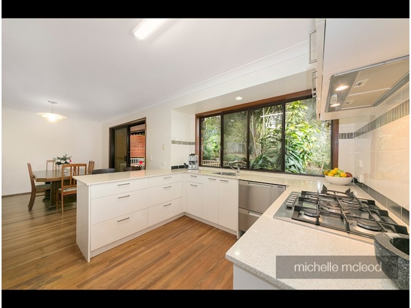 63 Cassandra Street, Chapel Hill QLD 4069