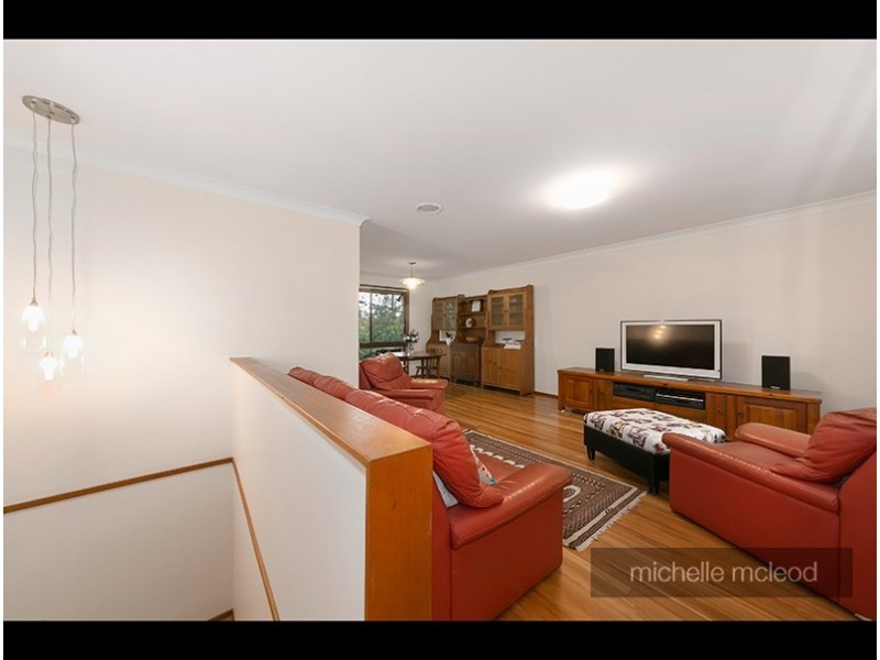 63 Cassandra Street, Chapel Hill QLD 4069