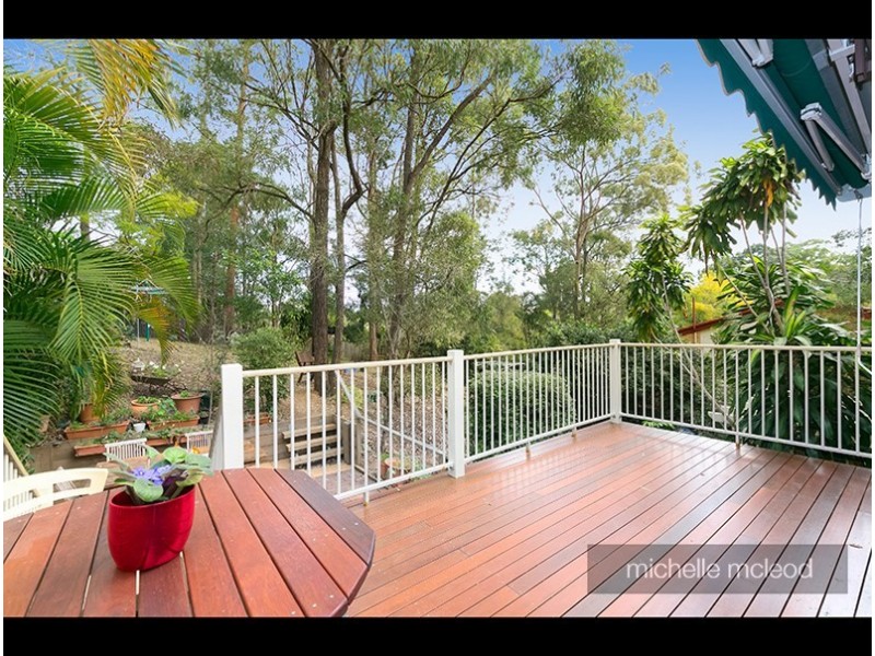 63 Cassandra Street, Chapel Hill QLD 4069