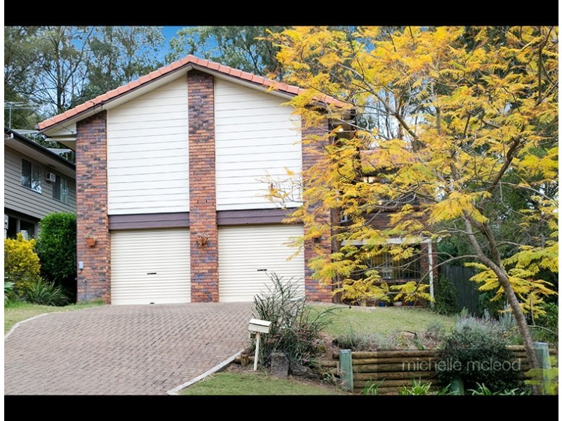 63 Cassandra Street, Chapel Hill QLD 4069