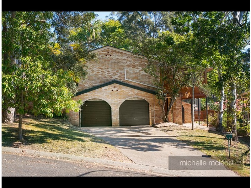 3 Manubar Place, Chapel Hill QLD 4069