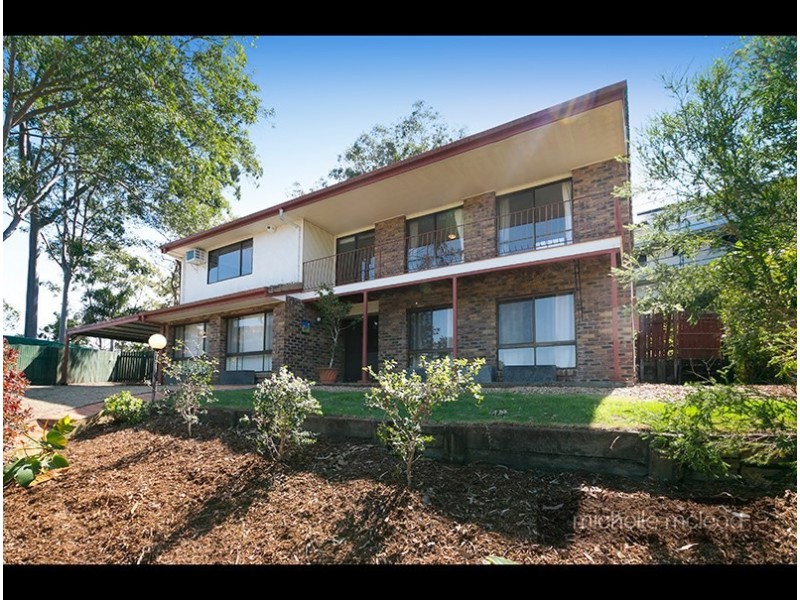 5 Bynoe Close, Chapel Hill QLD 4069