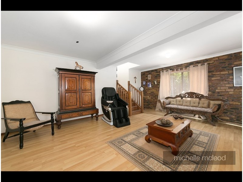 5 Bynoe Close, Chapel Hill QLD 4069